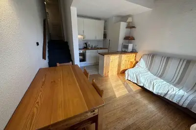 Image de À 10m des pistes de ski, 2ème étage, terrasse, télévision, casier à ski, 41m², Vars