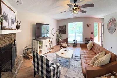 Image de The Nest  - Cozy Mountain Getaway Near Ellijay w/Huge Game Room. Private hikes!