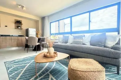 Image de Priv Balcony Pool Gym Dining Shops Nightlife Fun