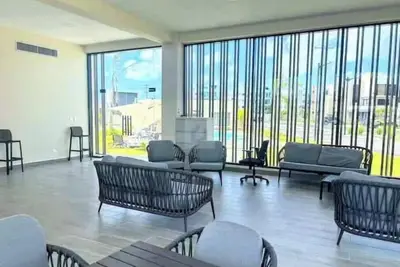 Image de Priv Balcony Pool Gym Dining Shops Nightlife Fun