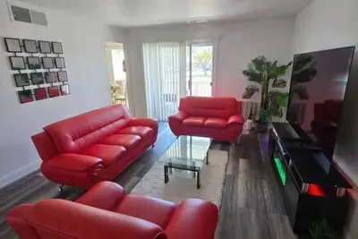 Image de Private Balcony-Pet Friendly -City Access -Gaming