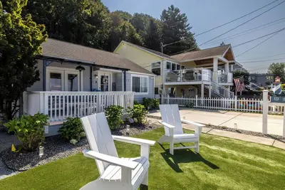 Image de Lighthouse Cottage on West Seattle's Alki Beach