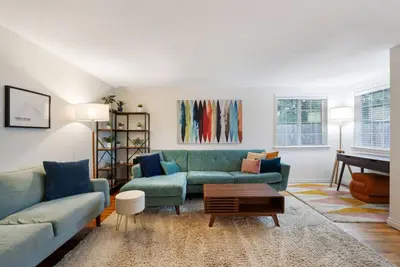 Image de Monthly Rental - Cozy Portland Retreat with Patio & Grill - Dog Friendly