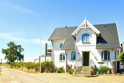 Image de Beachhouse-Fehmarn I Apartment Westwind I Sea view & directly on the beach I Fireplace