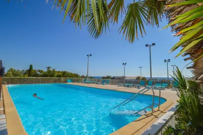 Image de Appartement confortable de 2 chambres à Prunete