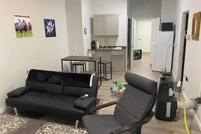 Downtown Apartment on first floor. Private.