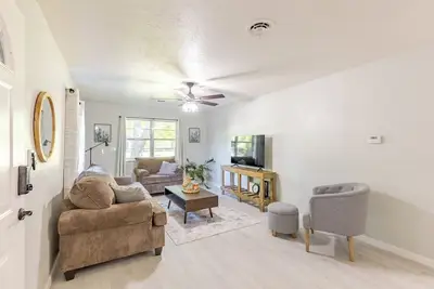 Image de Ada Retreat with Cozy Backyard Firepit