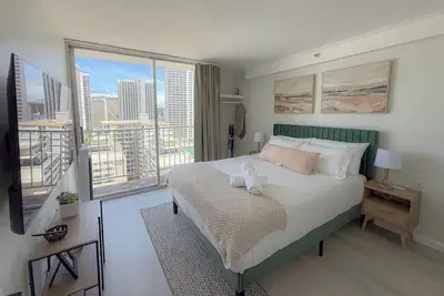 Image de Enjoy this 18th-floor 1br apartment with stunning ocean and Diamond Head views!