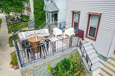 Image de Brady St Retreat! 4br House w Patio & Fenced Yard