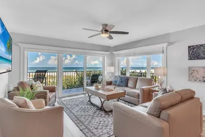 Image de Premium Beachfront, Spectacular Views, Walk to Pier 60, Free Parking! ~ 201 Surfside