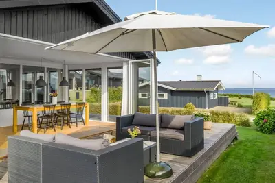 Image de \"Hubertina\" - 75m from the sea by Interhome