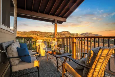 Image de Scenic Deck w/ Sunset Views & Dining Near Temecula Wineries | Estrada Ranch