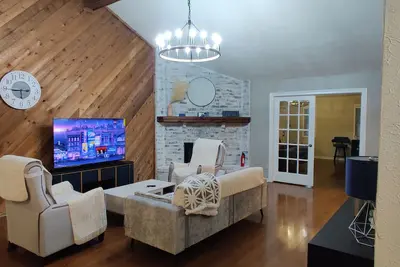 Image de Charming 3-bedroom house in wonderful Beaumont with Ac