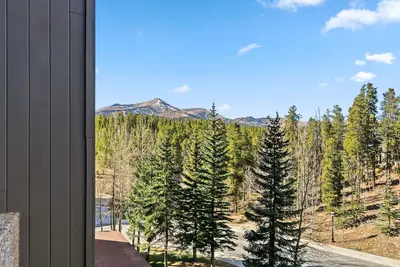Image de Best Of Summit 2025 Winner for Best Lodging Hotel! Wonderful Breckenridge Locati