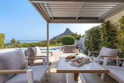 Image de Nura Townhouse Camps Bay with Private Pool & Views