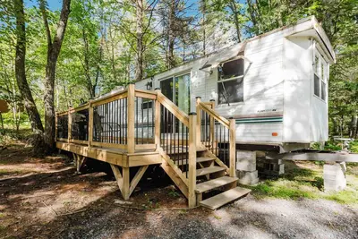 Image de 2-bedroom Camper Trailer Cottage #1