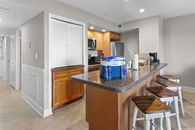 Image de Enjoy Amazing Views in our 4 Spacious Units, Heated Pool, Fully-Equipped Kitchen