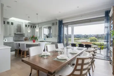 Image de Luxury Lakeview Retreat – Morgan Creek Golf Stay