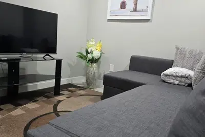 Image de Exquisite Studio close to Airport and amenities!