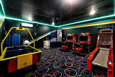 Image de Luxury 9br w/ Arcade, Pool & Resort Waterpark – Near Disney