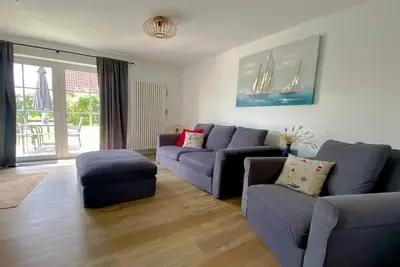 Image de Beautiful ground floor apartment with garden near the dike