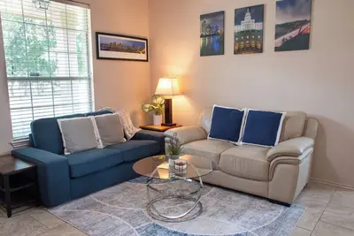 Image de Modern 3br by Park, Sleeps 8, 1Gig Wi-Fi, Garage Parking