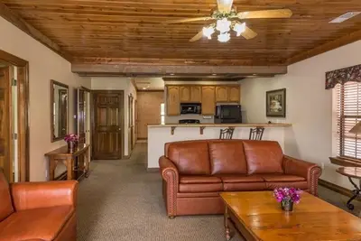 Image de Westgate Branson Woods for Veterans Day week in this great 2br Condo