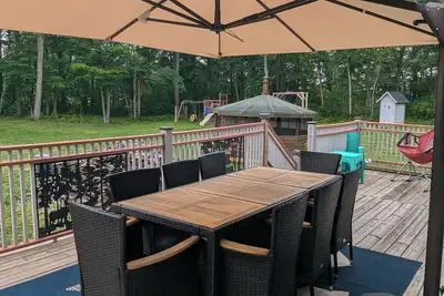 Image de Sprawling 4-bedroom plus loft cabin in Garrison