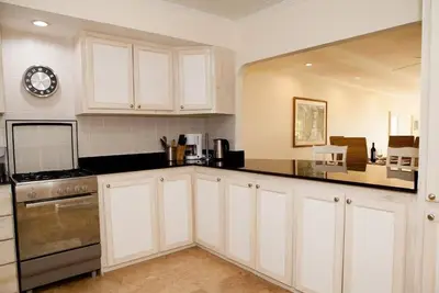 Image de Fantastic Villa Right on The Marina