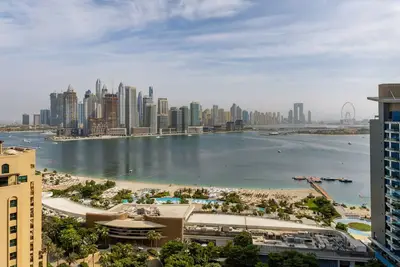 Image de Elegant Palm Retreat w/ Iconic Sea & Marina Vws