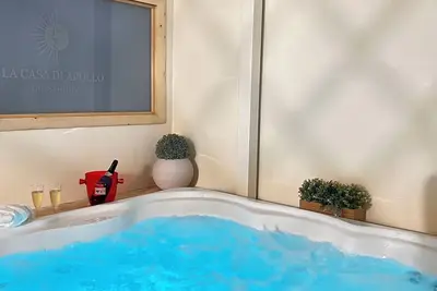 Image de Surrounded by greenery with jacuzzi