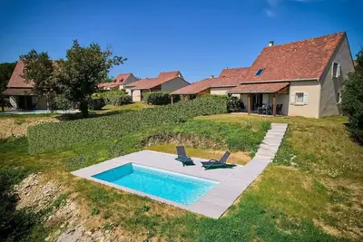 Image de Villa, piscine privée, mitoyenne, 2 salles de bain 8 personnes