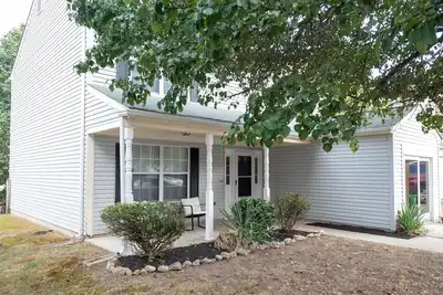 Image de Cozy 3-bedroom house with Character in Waldorf