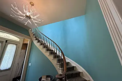 Image de Gorgeous renovated historic 2-bedroom apartment in Kalamazoo