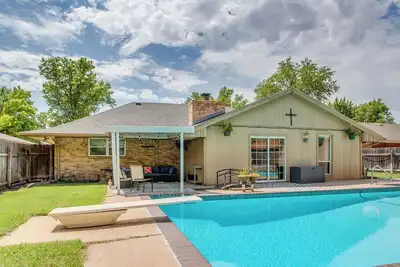 Image de Heated Pool! Family-friendly House with Coffee Bar