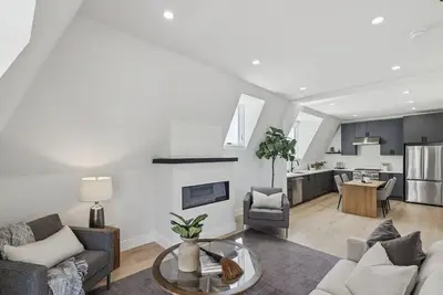 Image de Charming Victorian Penthouse in Pacific Heights