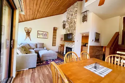 Image de Cozy Oasis With Loon Mountain Views + Ski Shuttle