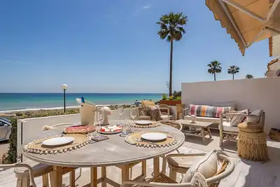 Image de 3128 Beachfront Casa Luna in Aldea Beach