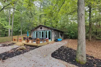 Image de Luxurious cabin on Little Blue River and the Ohio River.