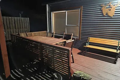 Image de Omarama Crib – Spotless Scenic Base for Families