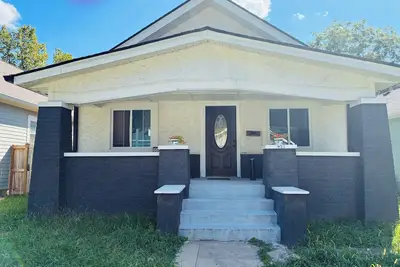 Image de Enjoyable 3-bedroom house with Ac in vibrant Indianapolis