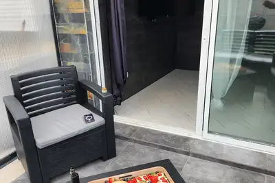 Image de Duplex calme terasse à 3min de Dijon+ rocade. Idéal pour les pros en déplacement