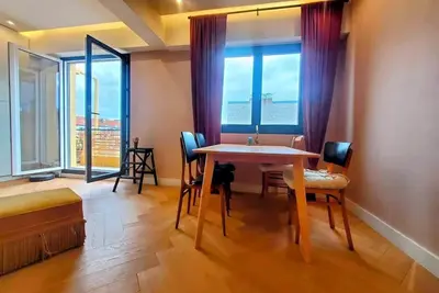 Image de Central Nice Apt w/ Terrace – Family & Business