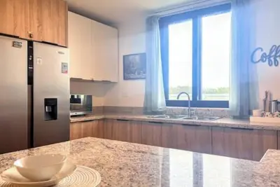 Image de Private Hot Tub Patio Walk 2 Lagoon Beach Pool