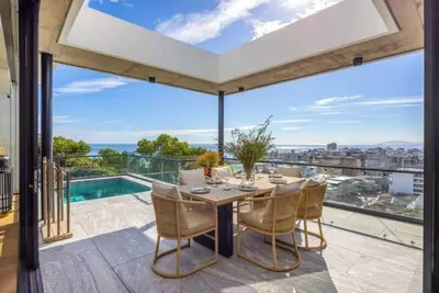 Image de Station House Penthouse in stunning Sea Point