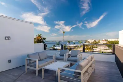 Image de Luxury Beach Home N/Pool