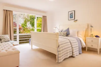 Image de Spacious House in Bath - Sleeps 9 with Games Room and Large Garden