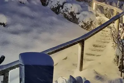 Image de chalet charmant  plein sud à 15 minutes du ski! Vue spectaculaire sur les Alpes