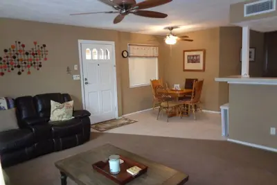 Image de Hidden, Peaceful  Gem, Snowbird Favorite In Fountain Hills. Pet Friendly