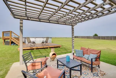Image de Golf, Swim, Relax: Oklahoma Ranchland Retreat